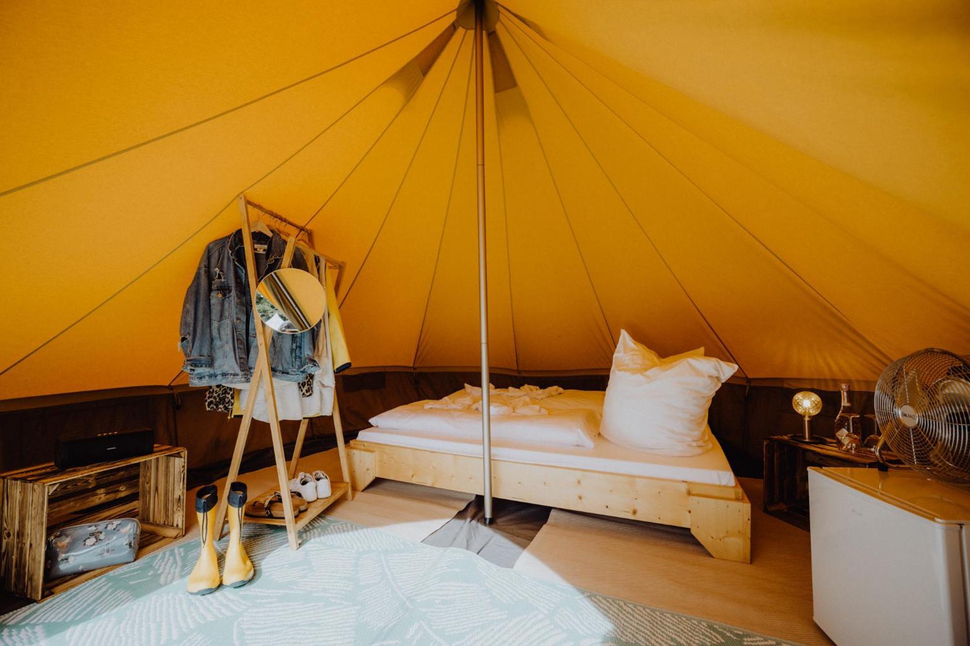 Raus Und Gut Glamping Am Graebendorfer See Drebkau Exterior foto